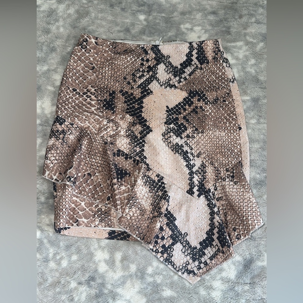 Guess skirt